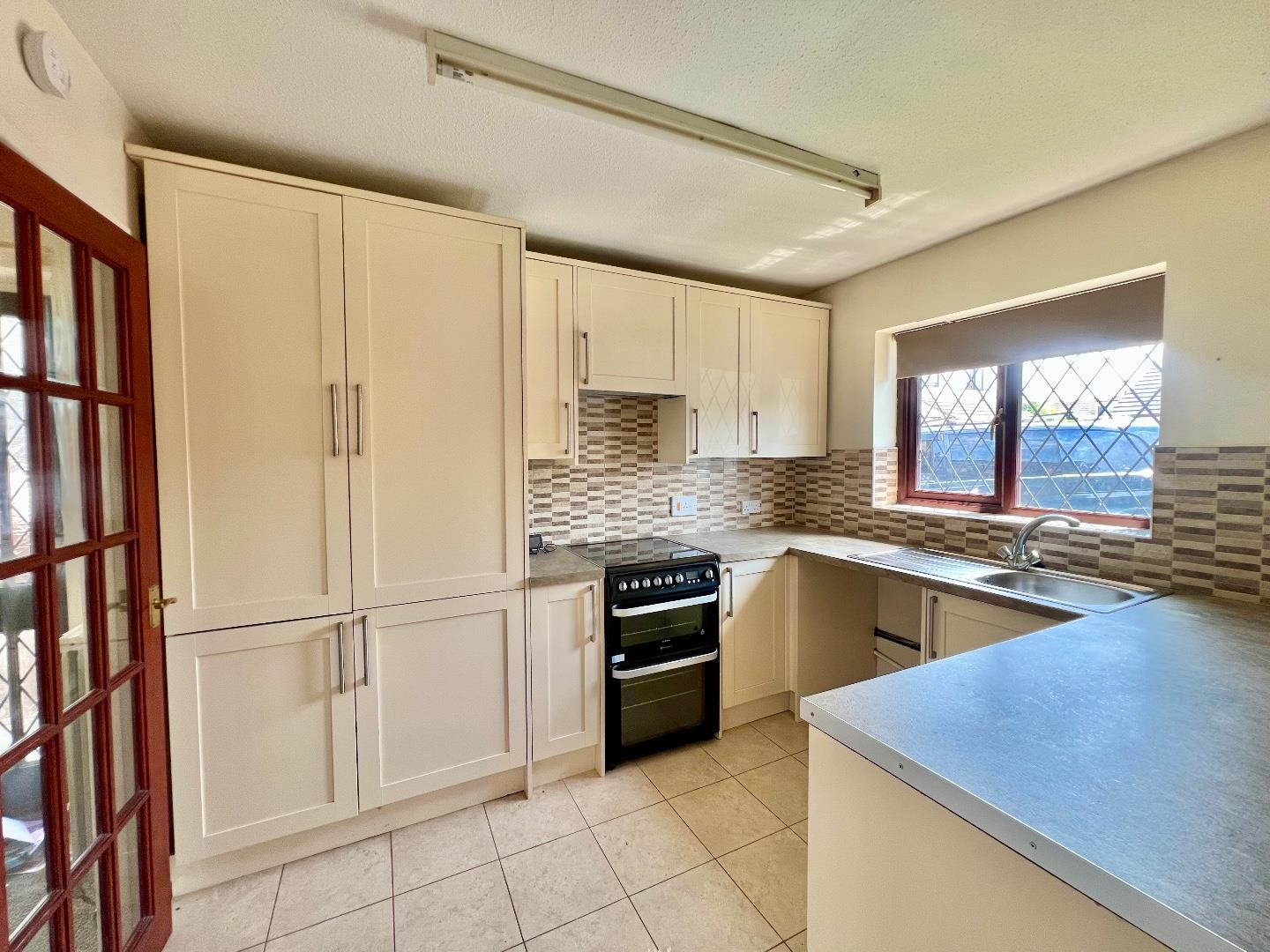 George Thomas Close., Nottage, Porthcawl, CF36 3PH
